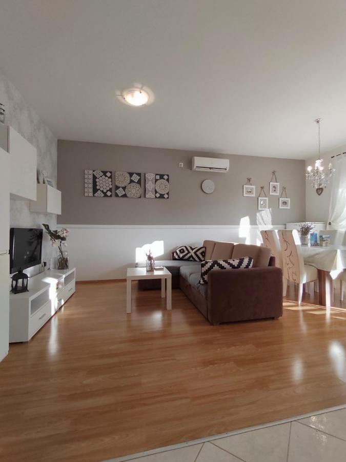 Apartments Karla I Ivano Mandre Eksteriør bilde